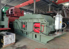 双辊协力，碎矿成金：对辊破碎机在矿石破碎中的应用解析